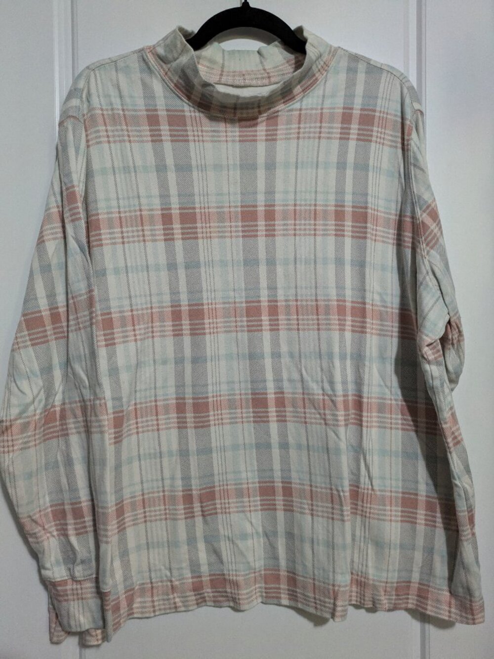 Lane Bryant Peach/White Long Sleeved Plus Sized Relaxed Fit Turtleneck (3X)